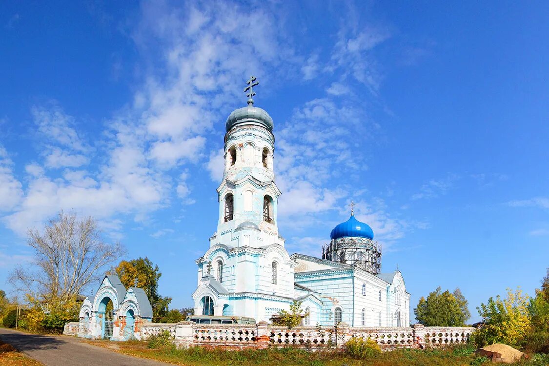 Храм Пресвятой Живоначальной Троицы Байково. Село Байково Починковского района. Байково Починковский район Нижегородская область. Церковь село Байково Починковский район. Байково нижегородская