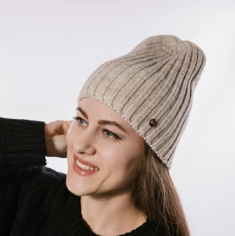 джейк джилленхол исходный код. в шапке код 9044. в шапке код 9044. девушка в шапке. колтер стивенс.