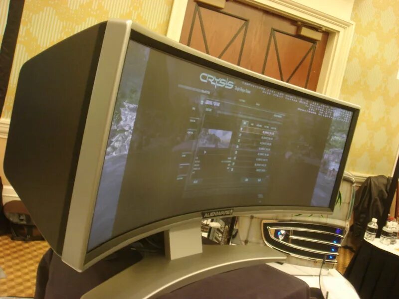 Монитор Alienware 2008 года. Alienware изогнутый монитор 2008. Сверхширокий изогнутый монитор Alienware 2008. Ультравайд монитор.