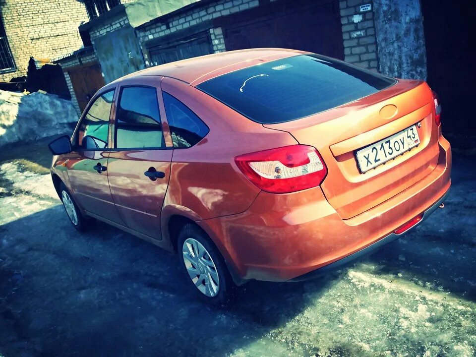 Купить б/у Lada (ВАЗ) Granta I 1.6 MT (87 л.с.) бензин механика в Оренбурге: сер
