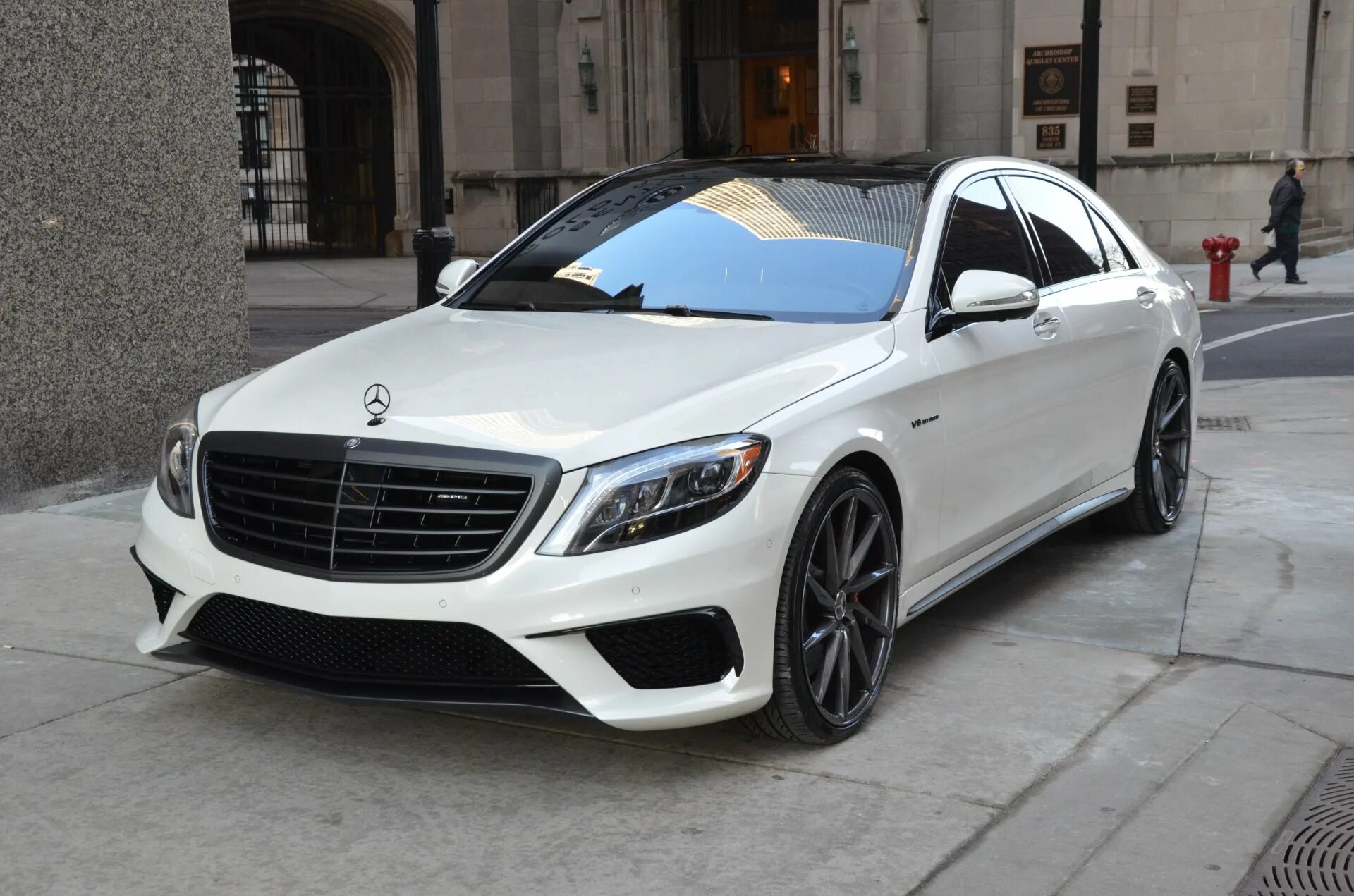 S класс amg. Мерседес s63 AMG 2015. Mercedes Benz s63 w222. Мерседес-Бенц s63 AMG белый. Мерседес s222 63 AMG.