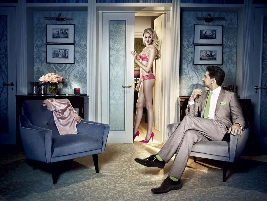 встреча возлюбленных. быашихлюбовников на бывеет. поцелуй на окне. приходящий любовник. приходящий любовник.