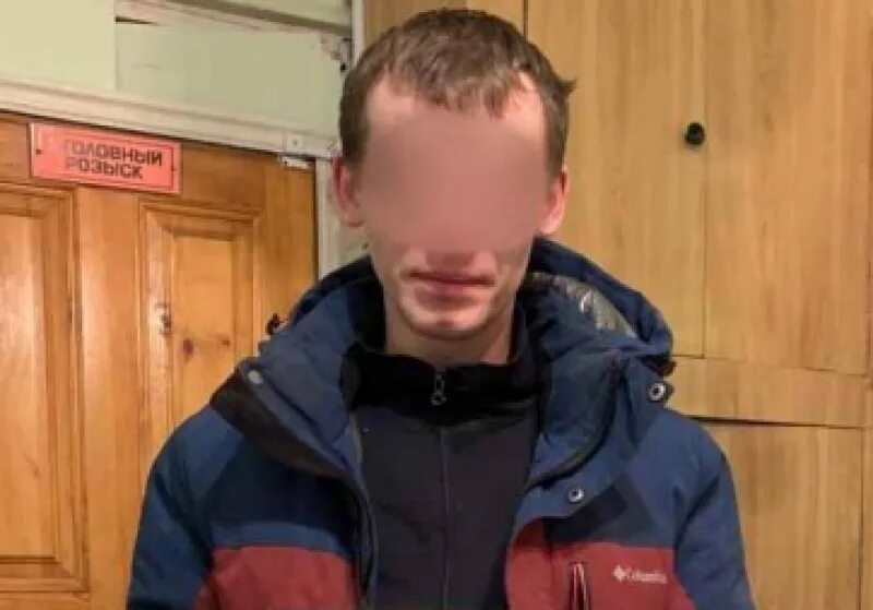Человек у банкомата. Украли маску за 20 миллионов. Украли маску за 20 миллионов. Ограбление банкомата филатовская. Украли маску за 20 миллионов.