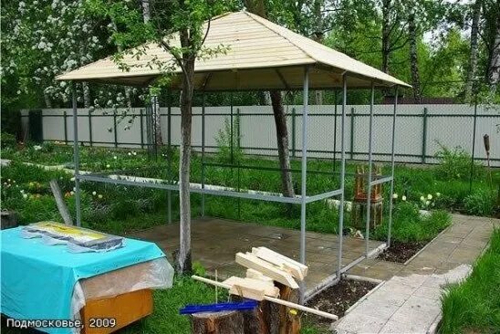Беседка из профтрубы фото - DelaDom.ru