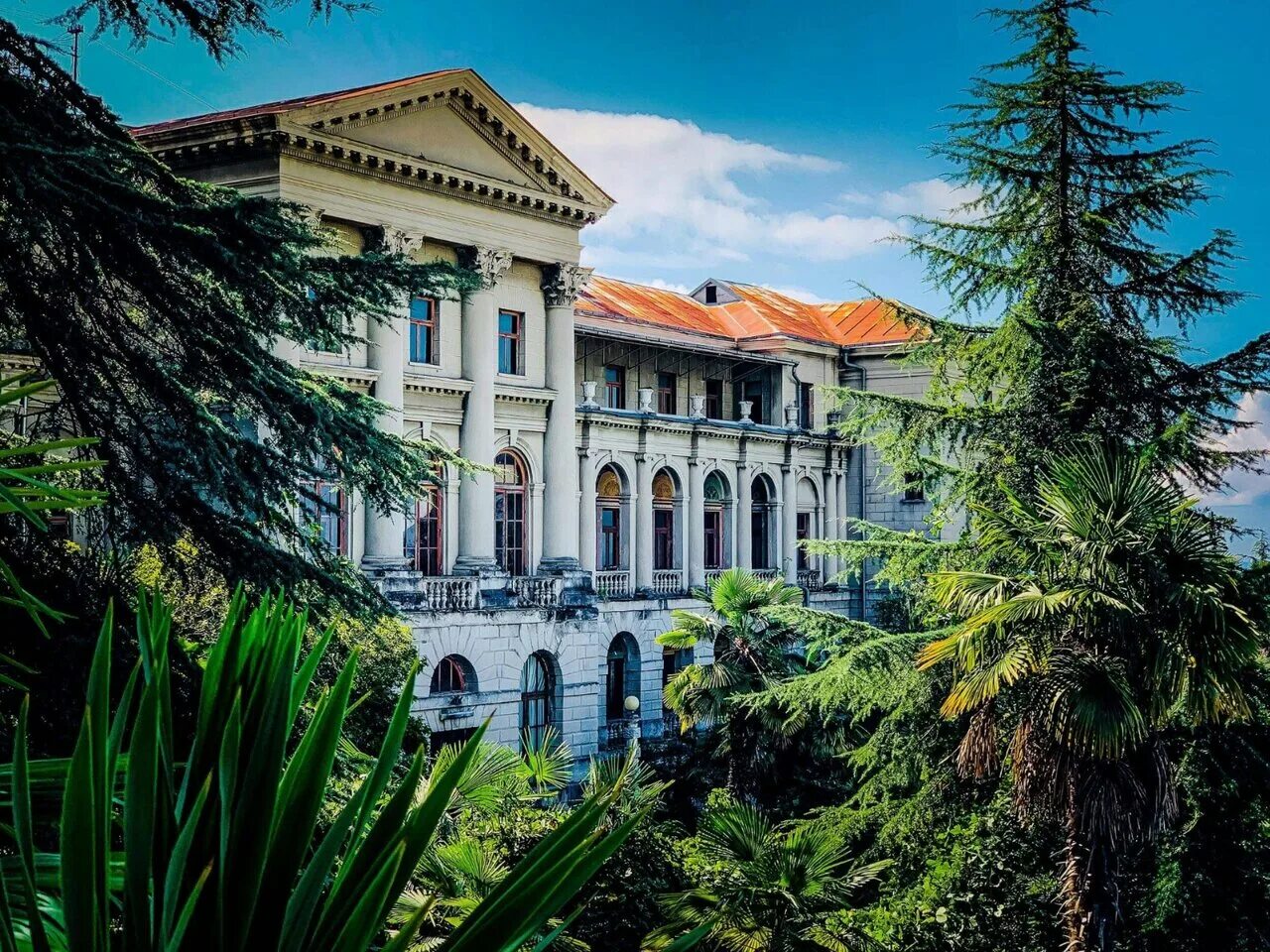 Экскурсии по адлеру. Обзорная экскурсия по сочи. Экскурсионные сочи. Экскурсии в сочи 2023. Сочинский морской порт.