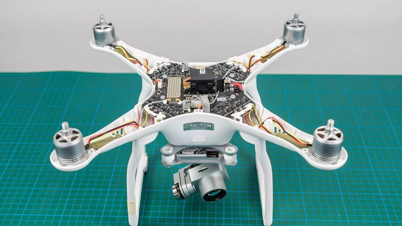 Радиус коптера. Квадрокоптер Phantom 3 Standard. DJI Phantom sr6. DJI Phantom Standard пульт. DJI fc3170.