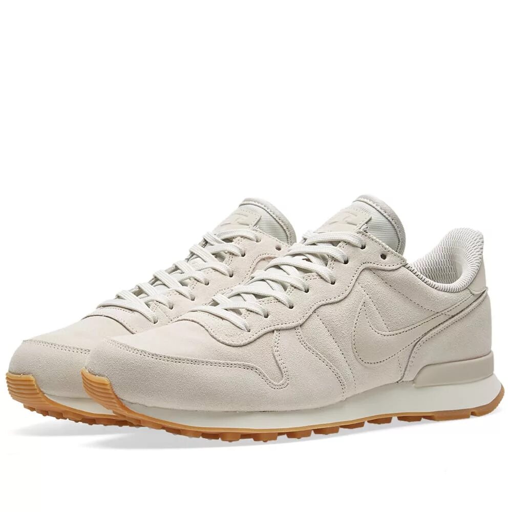 Light bone nike