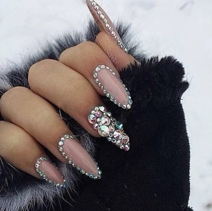 50 Rhinestone Nail Art Ideas Art and Design Rhinestone nails, Nail art rhineston