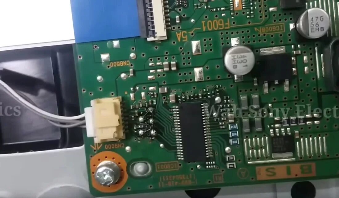 Board error. KDL-65w855c подсветка. Sony KDL-65w855c мигает несколько раз. Телевизор сони индикатор мигает красным 6 раз. KDL-65w855c не загружается система.