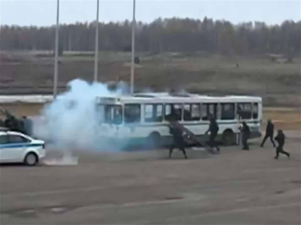 Захват автобуса ссср. Захват заложников в Орджоникидзе 1988. Захват автобуса в Орджоникидзе. Захват автобуса с детьми в Орджоникидзе 1988. Захват автобуса в Минеральных Водах.
