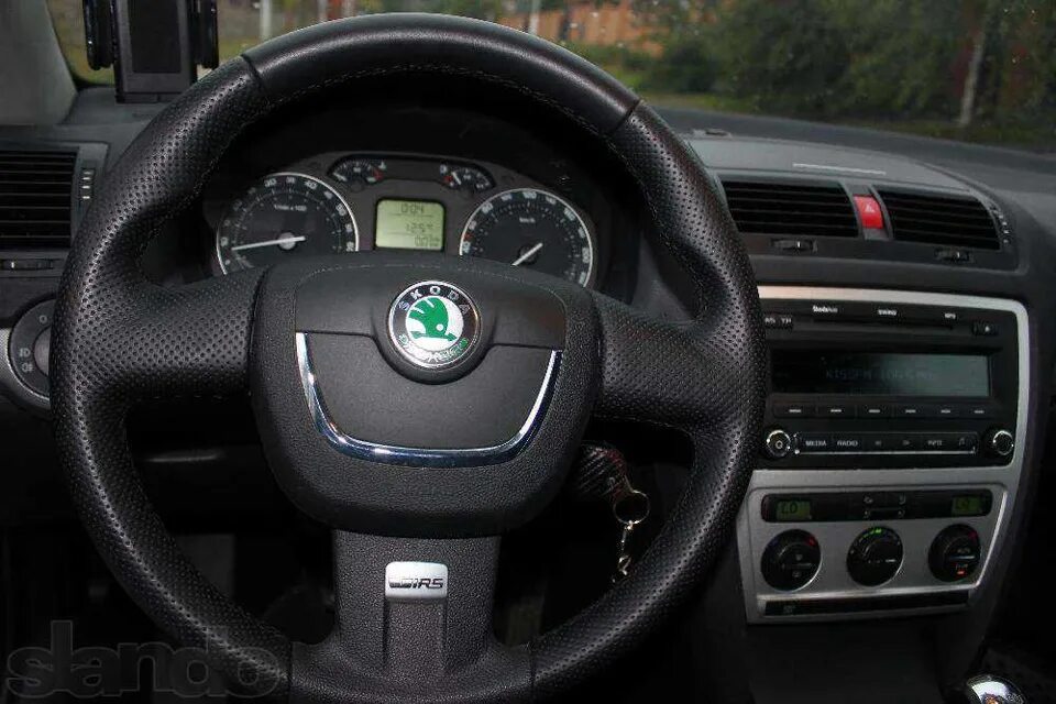 Руль octavia a5. Руль Skoda Octavia a5fl. Руль на Skoda Octavia a5 дорестайлинг.