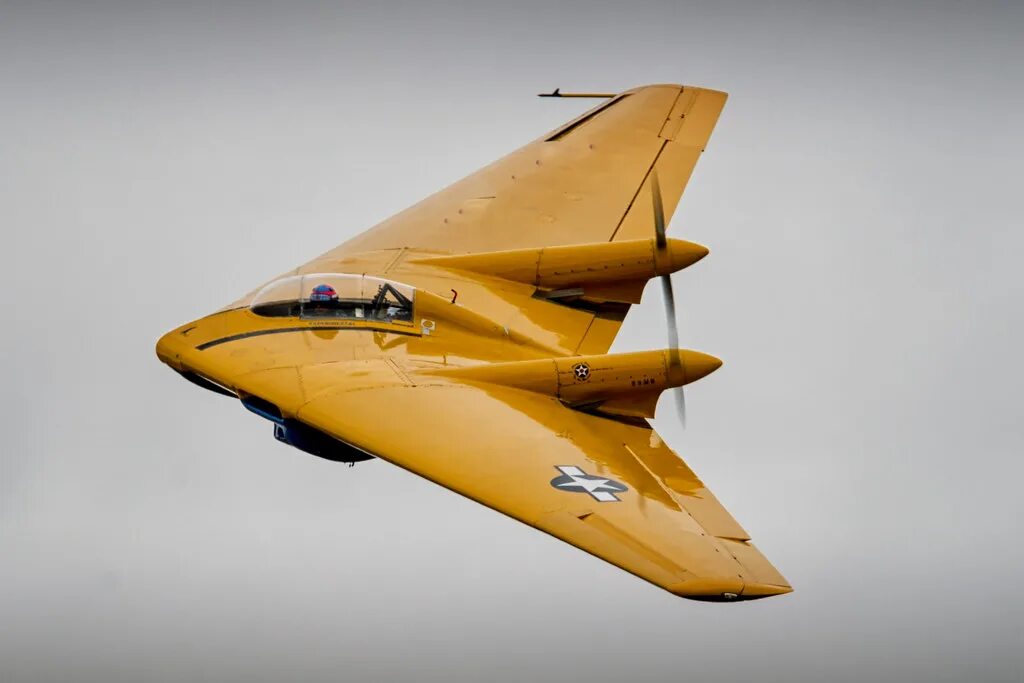 Настоящее летающее крыло. Нортроп летающее крыло. самолет northrop yb-49. летающее крыло air wing. northrop n-9m.