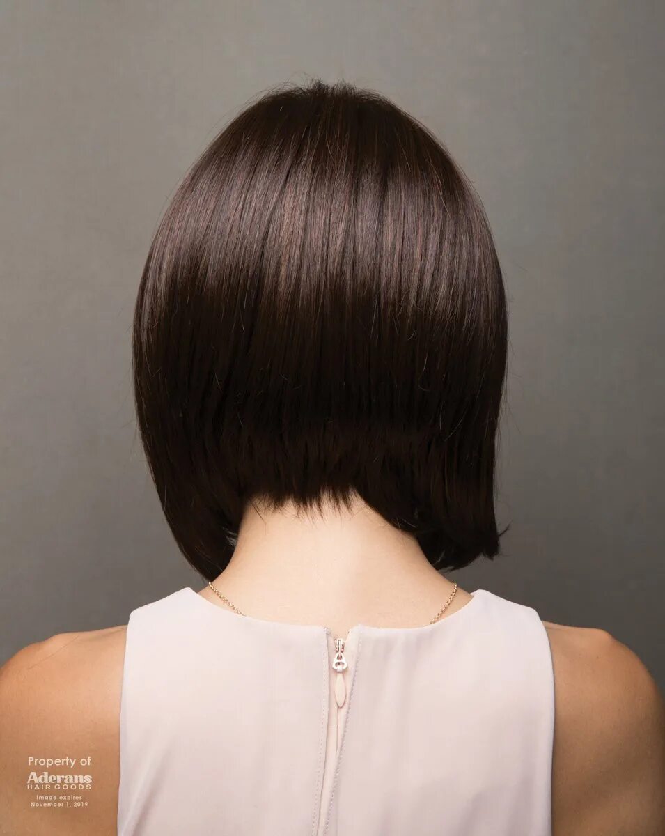 Стрижки каре боб каре градуированное. Каре блант боб 2020. Каре блант боб 2021. Градуированный боб. Поп каре.