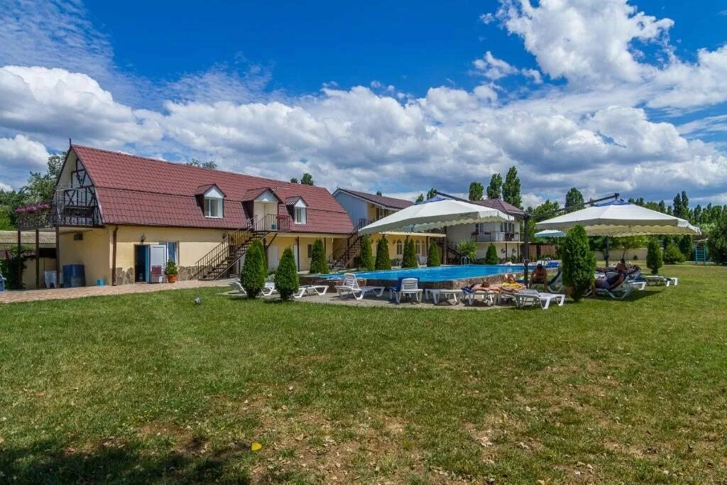 База отдыха тюльпан анапа. База отдыха тюльпан витязево. База тюльпан витязево. Отель тюльпан витязево. База отдыха бригантина витязево тюльпан.