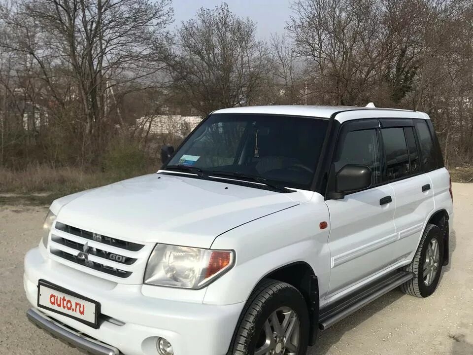 Купить паджеро нижний новгород. Mitsubishi Pajero Пинин. Mitsubishi Pajero Pinin 2006. Mitsubishi Pajero Pinin белый. Митсубиси Пинин белый 2006.