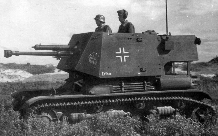 Фашистская техника. 4.7 Cm Pak(t) (SFL) auf FGST.PZ.Kpfw.35 r 731(f). Panzerjager 35r. Renault r35. Немецкий крест Балкенкройц.