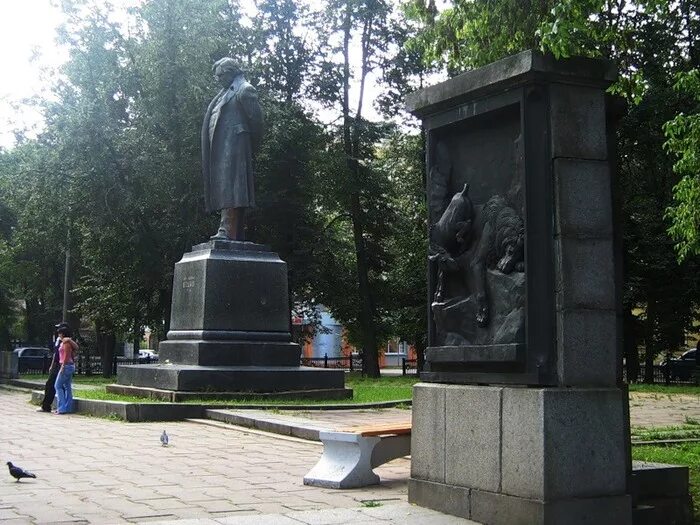 И.А. Крылов, памятник, мемориал, Россия, Тверь, cквер Крылова - Яндекс.Карты