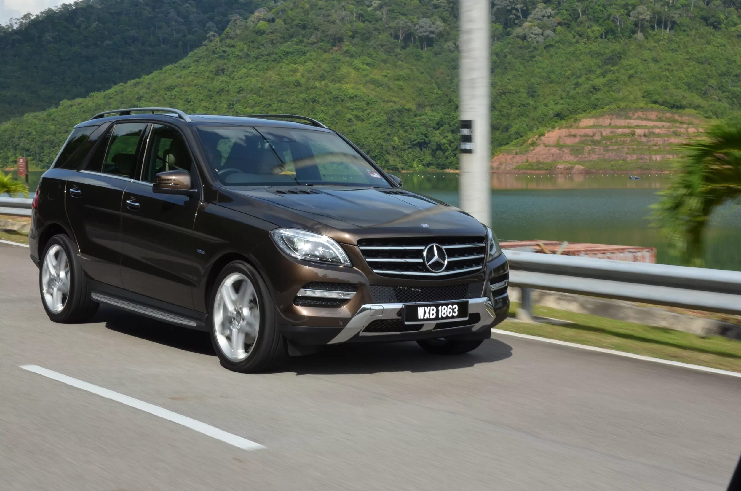 Mercedes ml 4matic. Mercedes-Benz ml 350 4matic. Mercedes-Benz ml-class 350. Mercedes ml class 350 4 matic. Mercedes ml 350 2017.