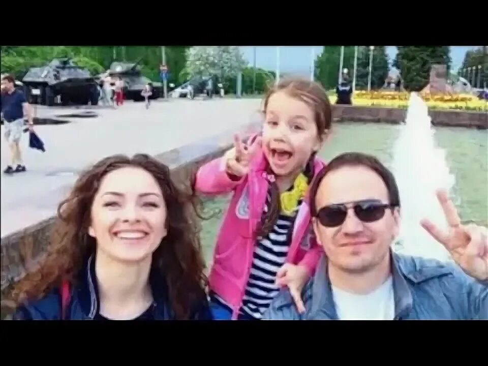 Вики шоу портреты родителей. Лицо папы вики шоу. Папа вики шоу 2022. Вики шоу мама папа. Вика соловьева вики шоу папа.