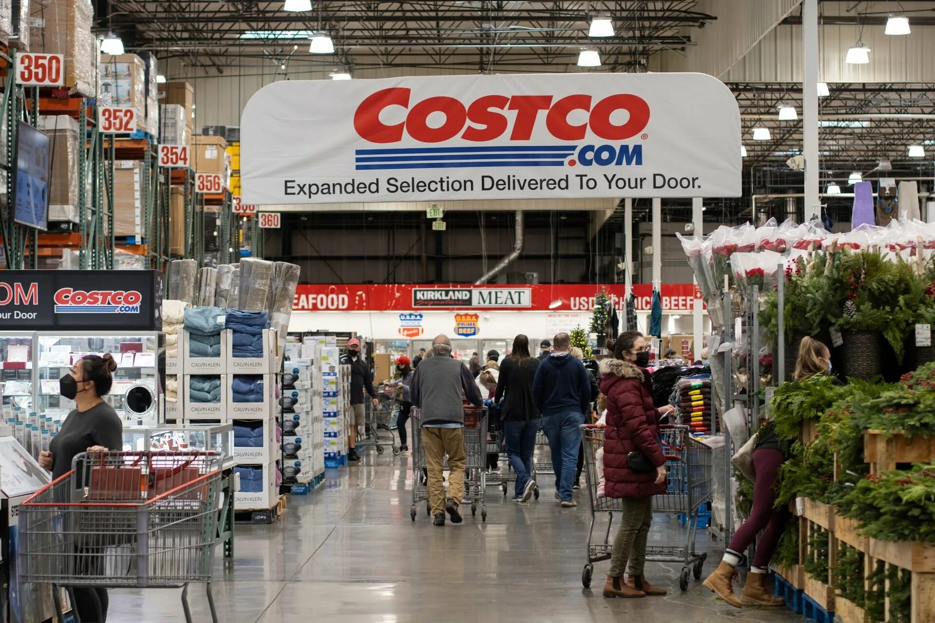 Costco. Costco Hannasy.