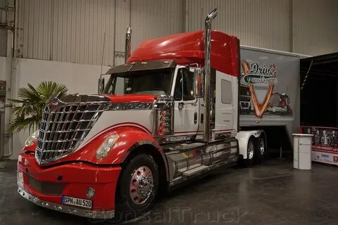 International фото