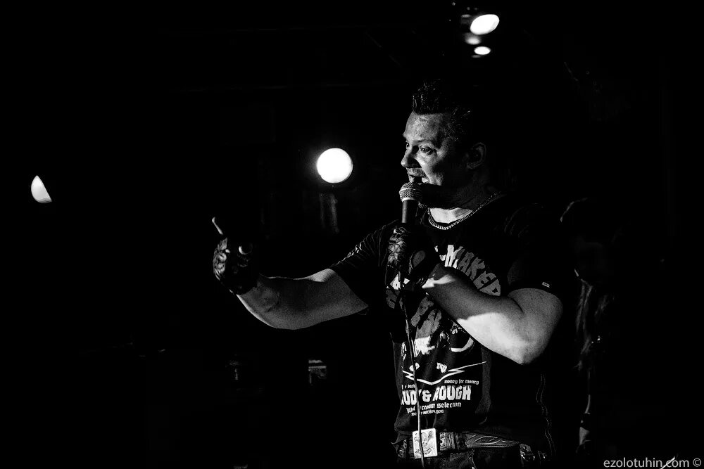 Группа княzz 2022. Андрей князев с микрофоном. Княzz - граф калиостро. Княzz йорик. Княzz йорик.