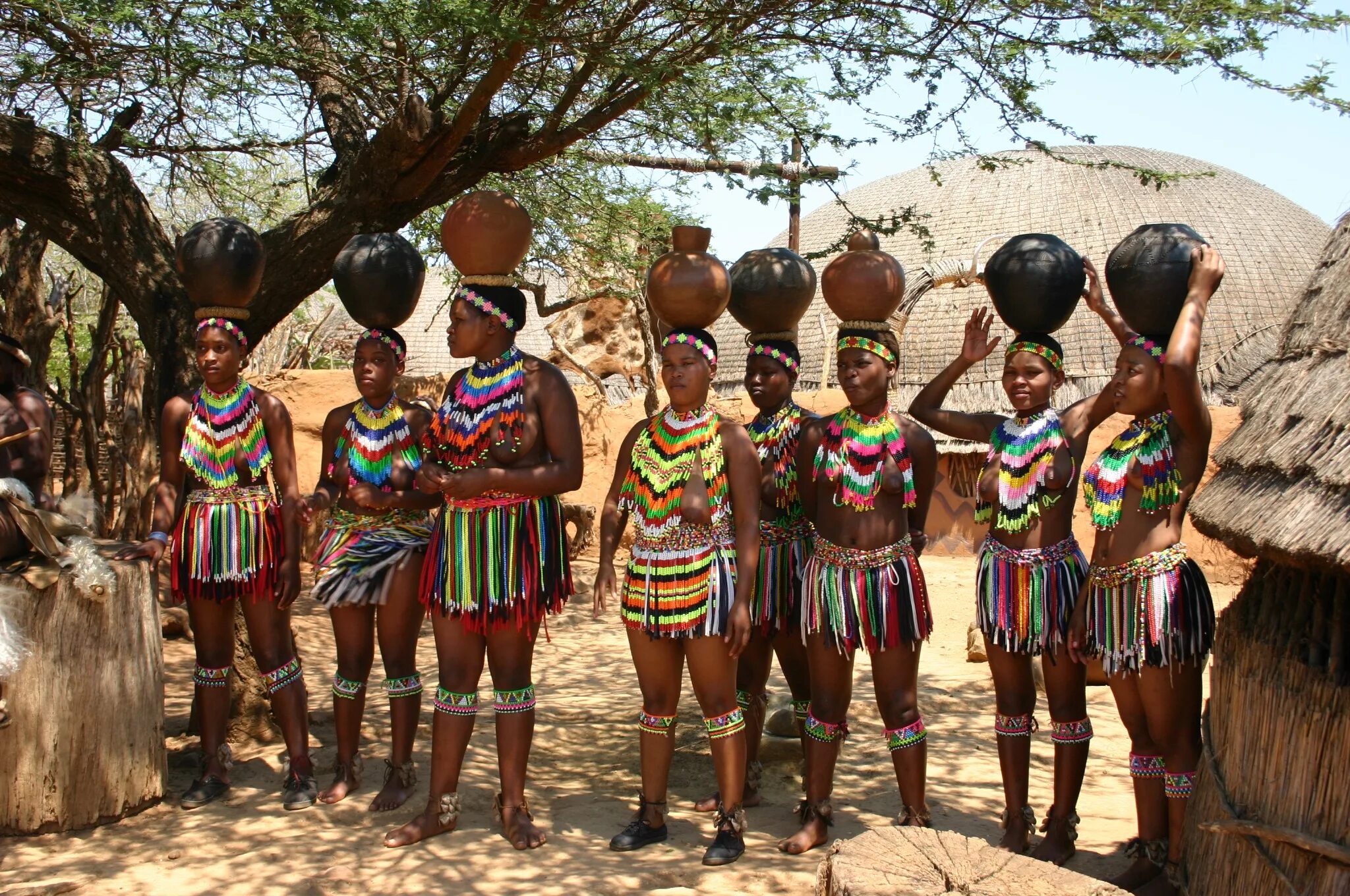 Zulu tribe. Эсватини Свазиленд. Королевство Эсватини. Королевство Свазиленд. Королевство в Африке Свазиленд.