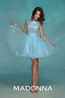 Голубое пышное короткое платье
