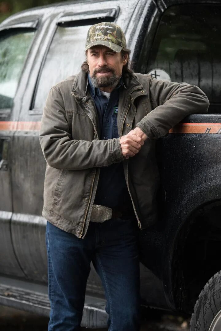 На линии огня 2015. На линии огня фильм с траволтой. На линии огня 2015. Фильм линейщики. На линии огня 2015 джон траволта.