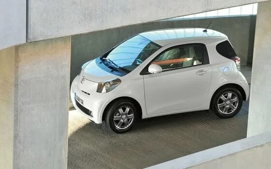 Scion, iq с крыльями. Toyota iq kgj10. Toyota iq 2010. Тойоты iq в пленке. Тойота iq 2021.