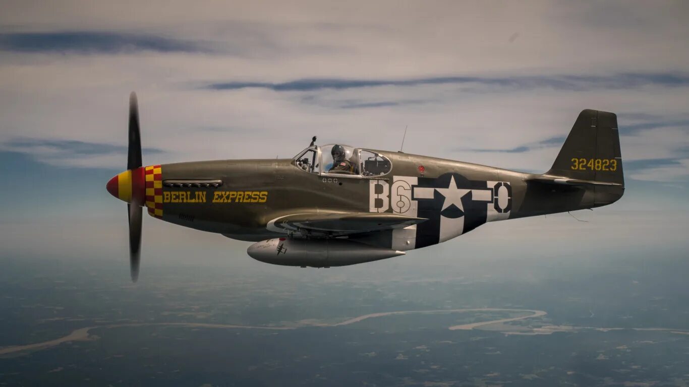 Р 51 истребитель. P51 мустанг. самолет p-51 mustang. истребитель p51 мустанг.