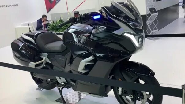 Aurus привез на ПМЭФ гибридный кроссовер и электромотоцикл РБК Autonews Дзен
