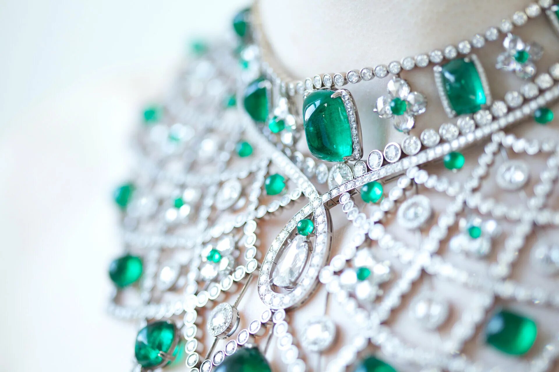 Пасхальное яйцо березовое фаберже. Фаберже особый путь. Фаберже особый путь. Яйцо фаберже кино. Easter faberge egg.