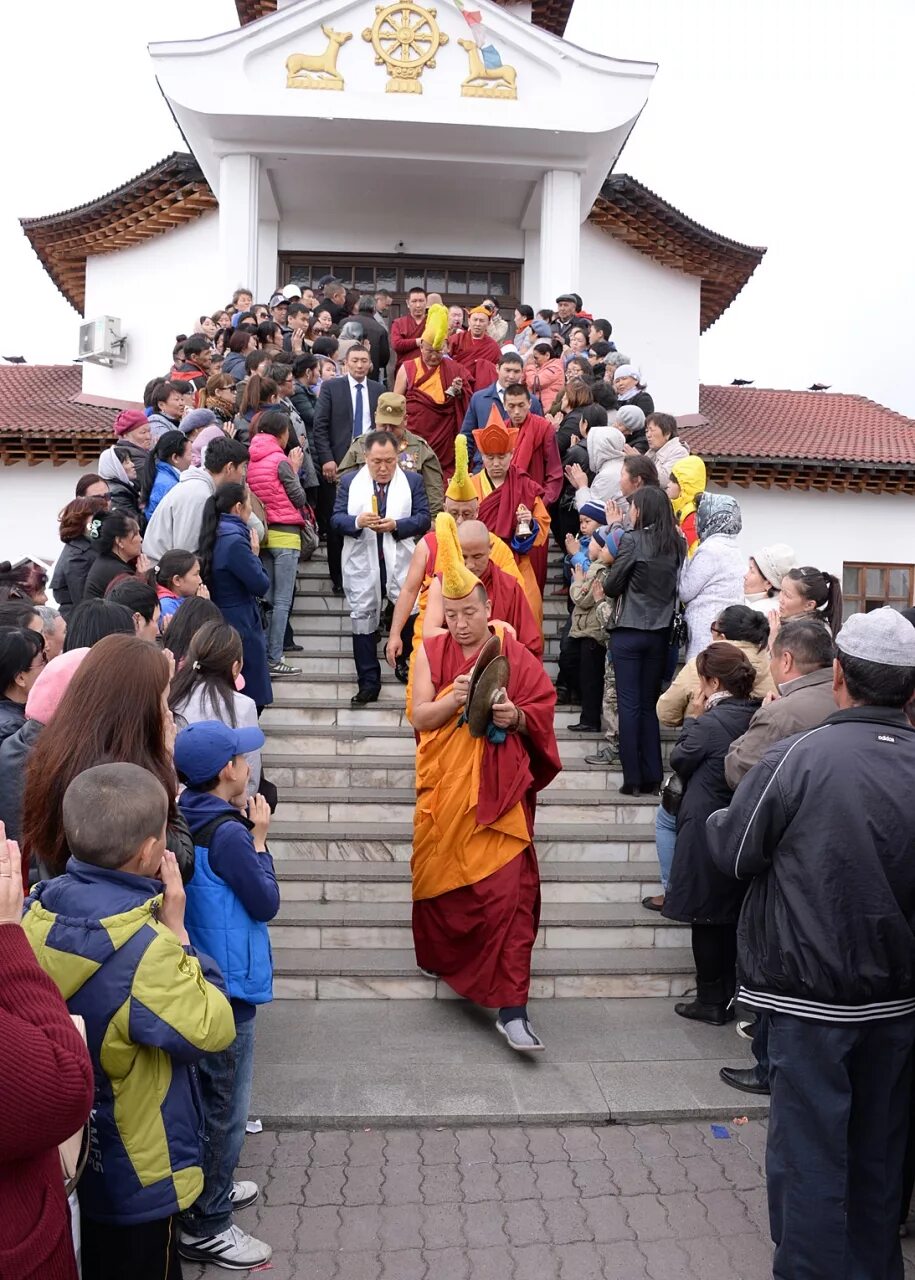 республика тыва. буддийский храм «цеченлинг». цеченлинг кызыл буддийский. буддийский храм цеченлинг. далай лама в туве.