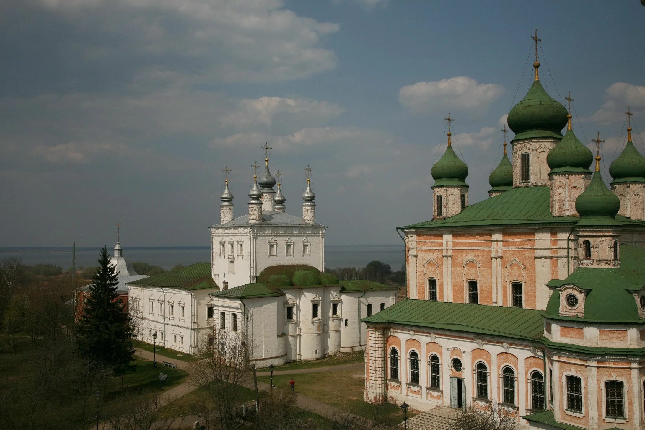 Переславль залесский интересные факты о городе. Переславль-Залесский. Город Переславль Залесский. Горицкий монастырь в Переславле-Залесском. Переславль-Залесский достопримечательности золотого кольца.