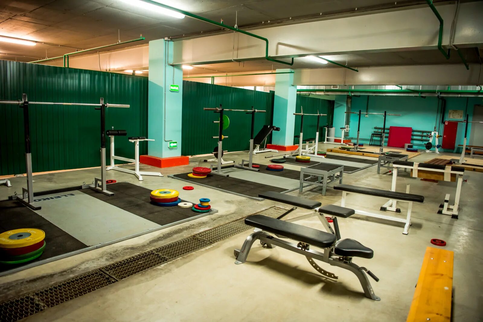 атлетика кемерово тренажерный зал. атлетика зал. киров, ул. атлетика новосибирск тренажерный зал. мэи зал тяжелой атлетики.