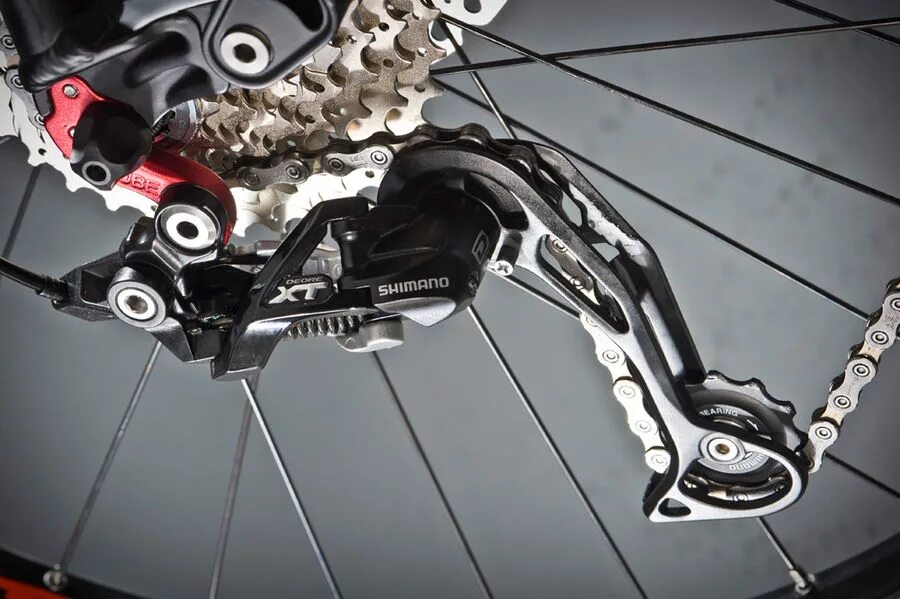 Установить задний. Задний переключатель shimano с цепью. велосипед маверик с 17 подбираем задний переключатель цепей. задний переключатель на велосипеде. задний переключатель скоростей на велосипед.