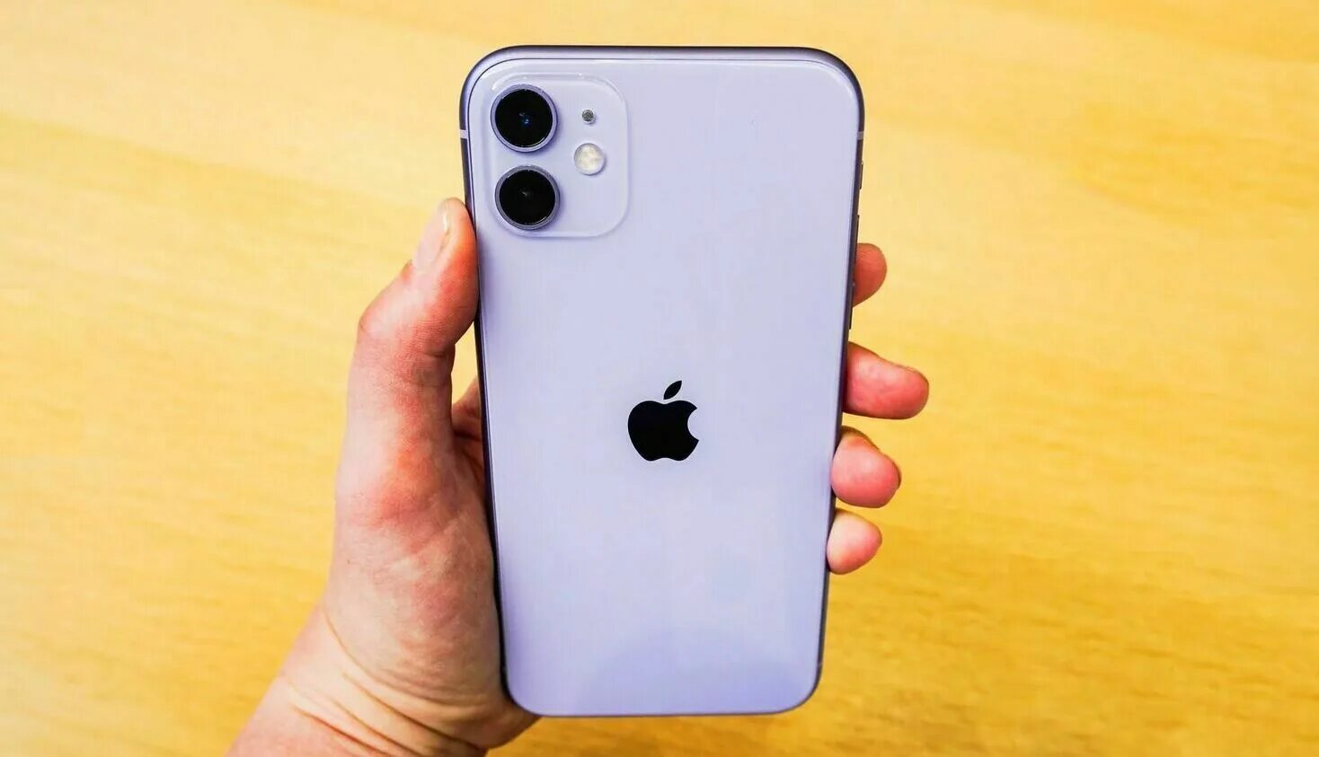 Айфон 11 топ. Iphone 11 White. Iphone 11 Purple. Iphone 11 Pro белый. Айфон 11 белый.