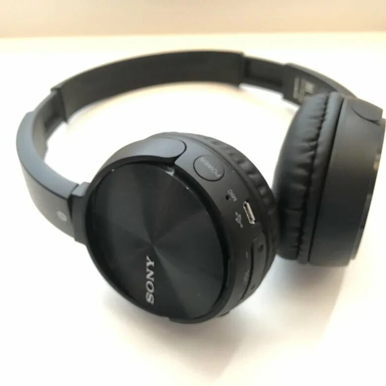 MDR-zx330bt. MDR-zx330bt на голове. Sony MDR-zx330bt купить.