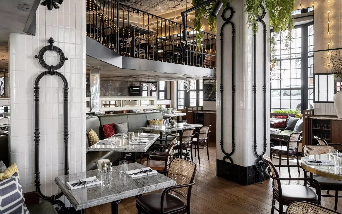 Grace bistro завтраки. Грейс бистро москва ресторан. Спиридоновка 25/20 grace bistro. Ресторан 13 на патриарших. Грейс бистро.