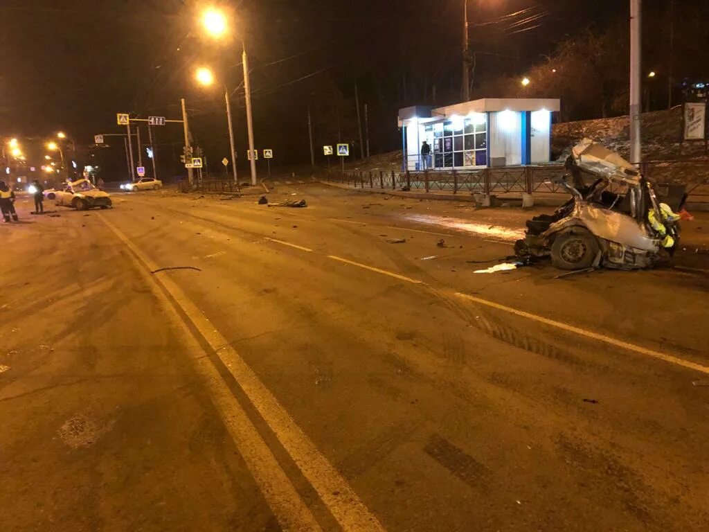 Аварии г иркутск. Дтп на академическом мосту в иркутске 29. Авария на академическом мосту иркутск 29. Аварии г иркутск. Аварии г иркутск.