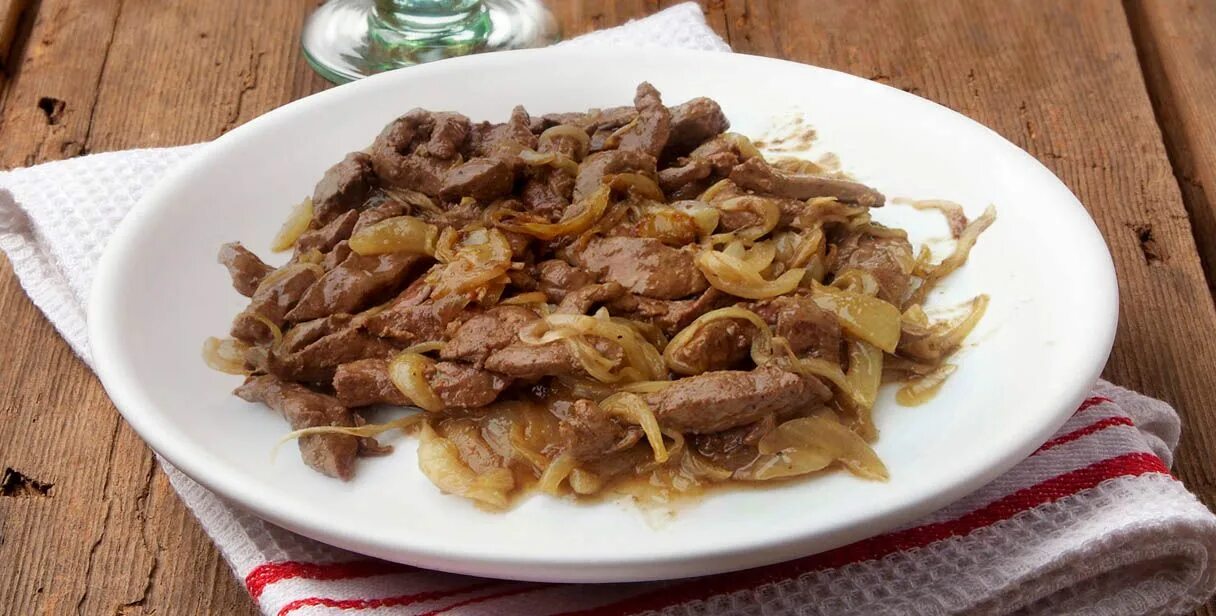 Печень по венециански рецепт. Мясо по венециански. Мясо по венециански. Печень по венециански. Печень по венециански рецепт.