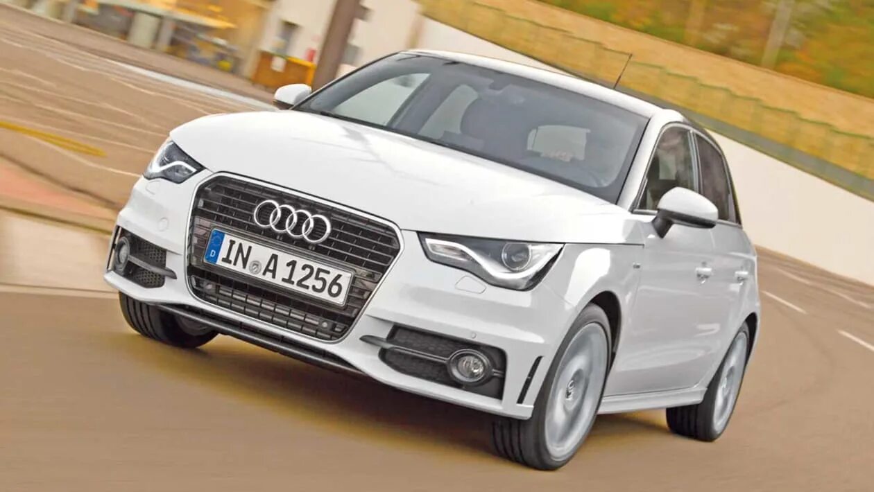 Audi a1 Sportback. Ауди а1 2012. Ауди а1 дизель. Audi a1 s line 2012. Ауди 1 9 купить