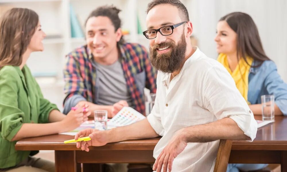 Команда веб разработчиков. About the project photo. Офис с сотрудниками. Креативный маркетолог. Офис программистов.