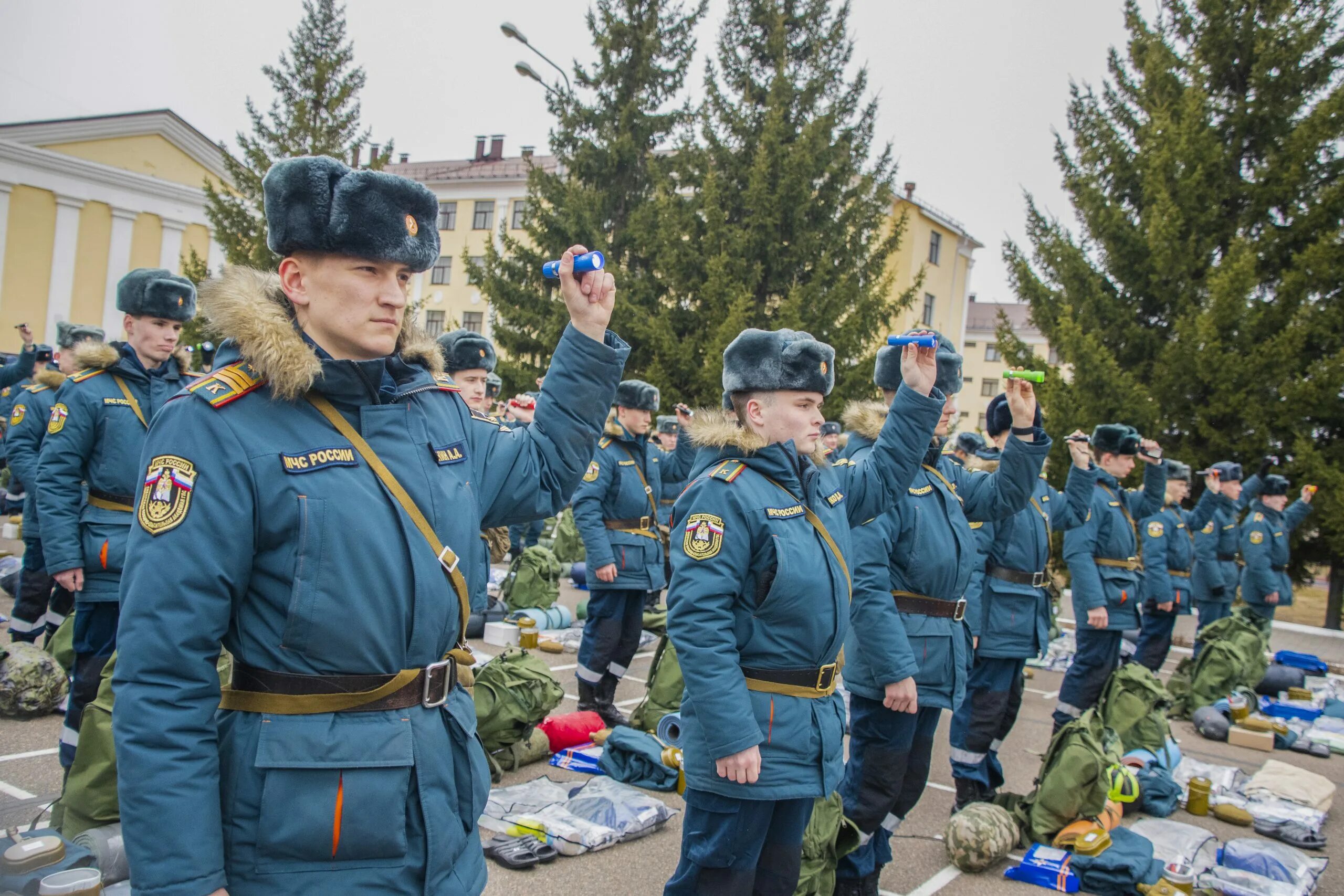 Сайт пожарно спасательной академии. Сибирская пожарно-спасательная Академия Красноярск. Академия МЧС Москва. Сибирско пожарная спасательная Академия МЧС В Г Железногорске. Институт МЧС В Москве.