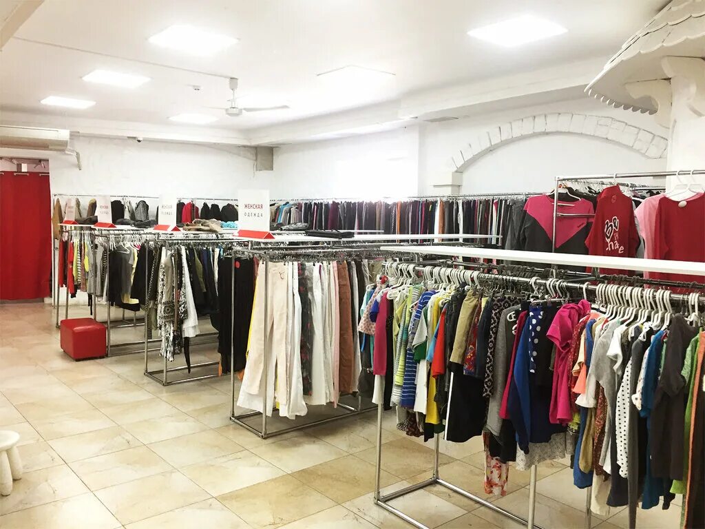 Магазин секонд хенд столичный. Магазин секонд хенд столичный. Митинская 42 столичный гардероб. Секонд хенд багратионовская столичный гардероб. Сеть секонд хенд столичный гардероб.