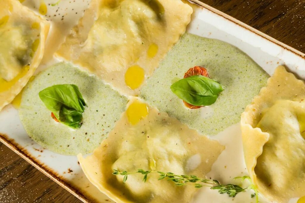 Равиоли. Пельмени равиоли. Сицилийские равиоли. Равиоли. Равиоли паста.