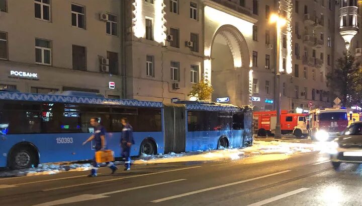 Сгорел автобус в санкт петербурге. Пожары автобус москва. Пожары автобус москва. Пожары автобус москва. Пожары автобус москва.