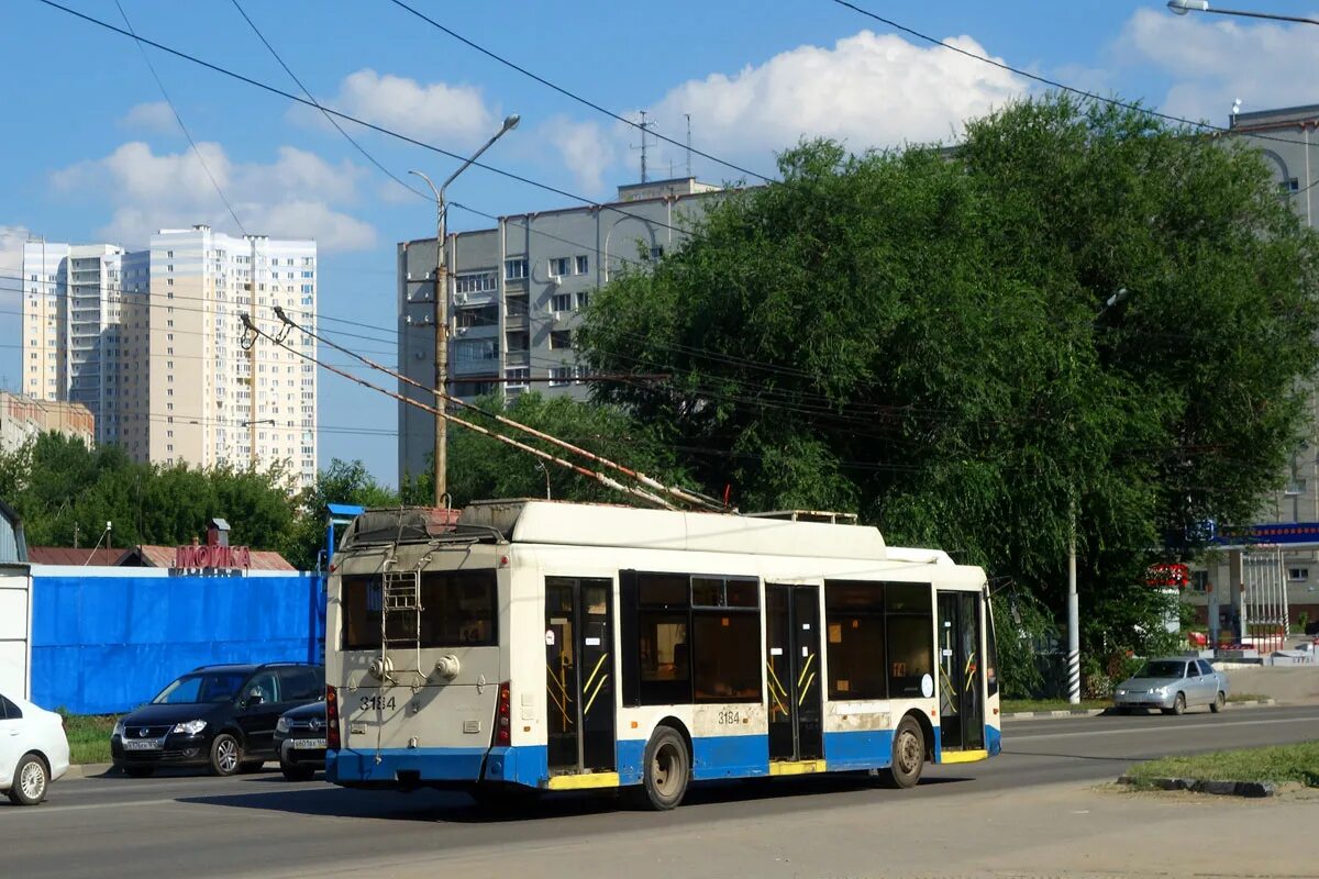 Троллейбусы энгельса маршрут. Троллейбус Тролза Мегаполис. Троллейбусы Энгельса. Троллейбус Тролза 5275. Энгельсский троллейбус.