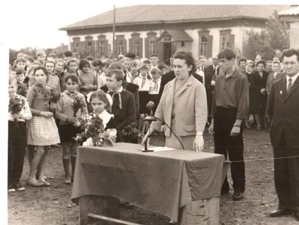 50 Летие школы в Самойловке Саратовская обл. Самойловка СССР. Три острова Самойловка. Самойловка Саратовской картинки. Погода в самойловка на неделю рп5